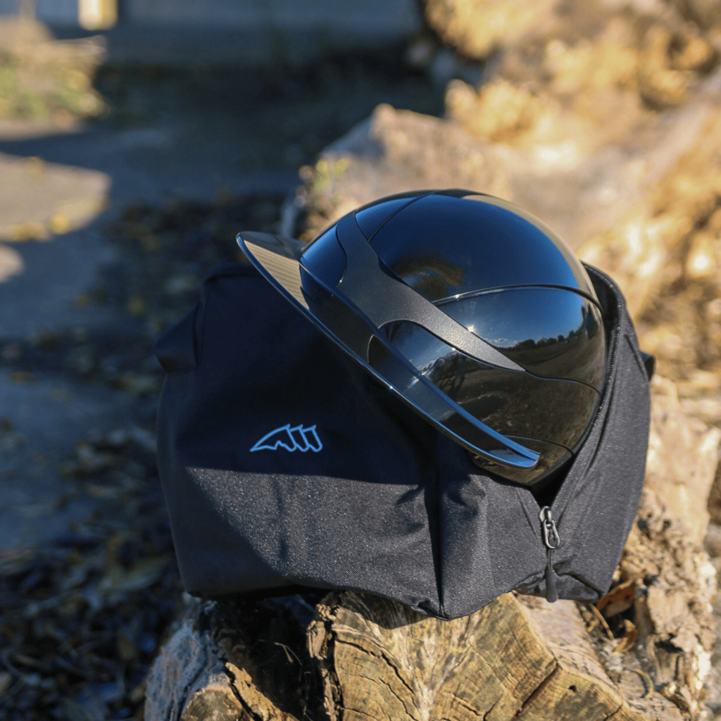 Sac à casque d'équitation : l'idée cadeau de Noël utile pour cavalier