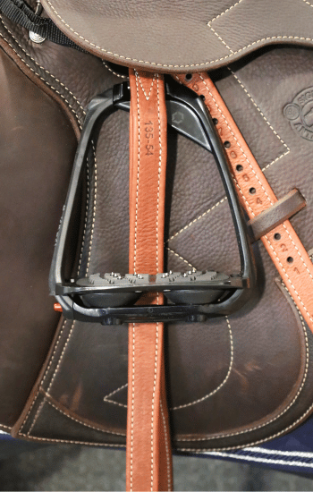 IR-ON S stirrups black edition 